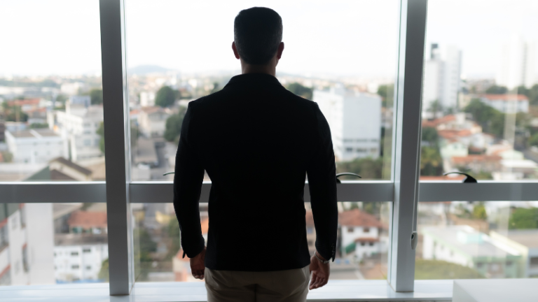 Paulo Henrique Silva Maia destaca a inteligência emocional como chave para sucesso e relações profissionais mais humanas.