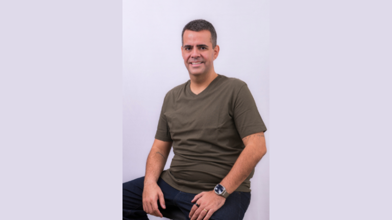 Exames para todos: o labirinto que o Brasil ainda precisa desbravar Dr. Vinicius Tadeu Sattin Rodrigues